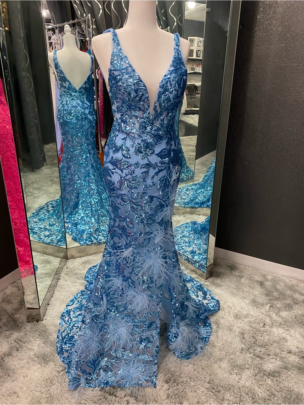 Amarra 88513 Embellished V-Neck Feather Detail.  Bright blue size 6